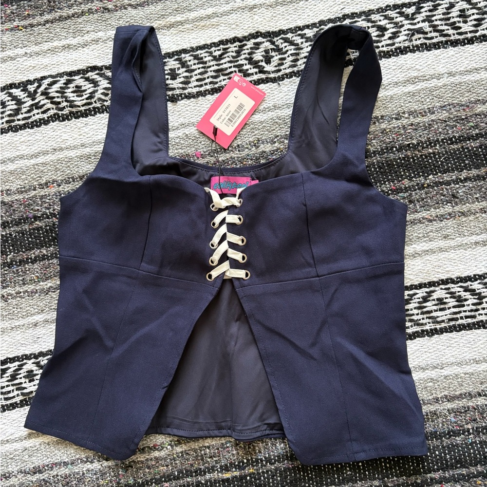 Trendy Tank - Picture 2 of 3